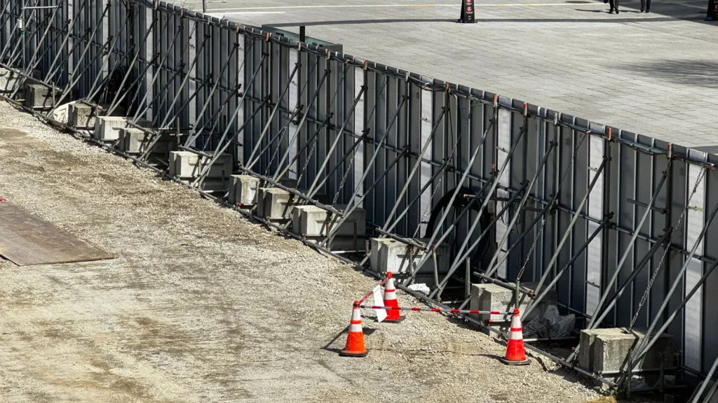 Scaffold Base and Support Conditions on Site
